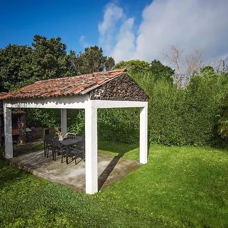 Garden Oasis Hébergement de vacances Capelo